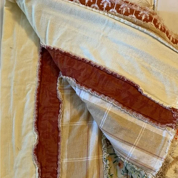 Rustic Patchwork rag Quilt - Picture 8 of 8